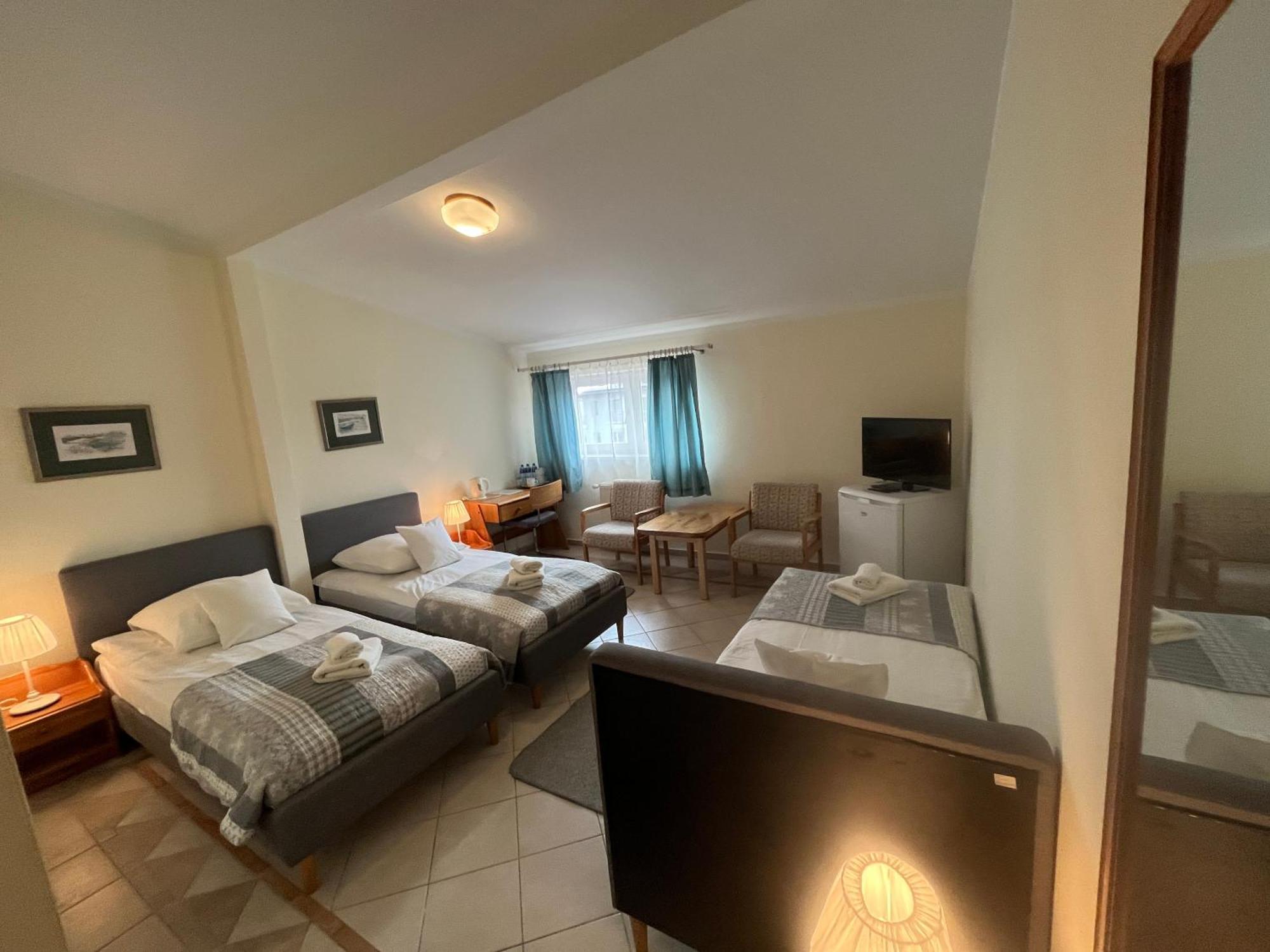 Gosciniec Jantar Hotel Giżycko Buitenkant foto