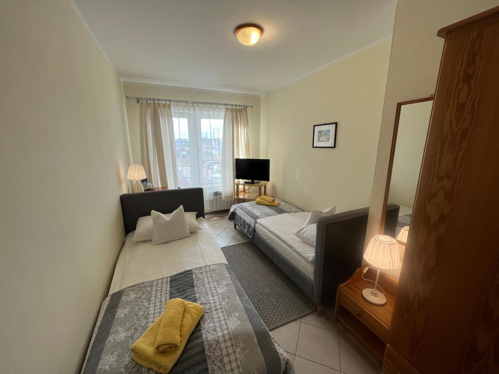 Gosciniec Jantar Hotel Giżycko Buitenkant foto