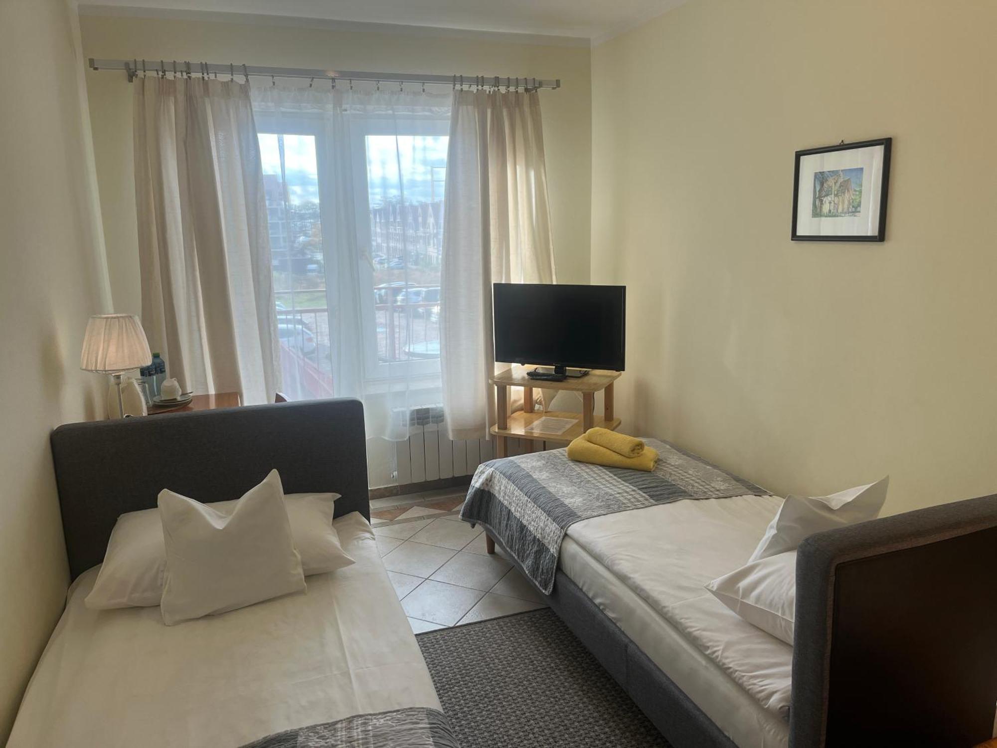 Gosciniec Jantar Hotel Giżycko Buitenkant foto