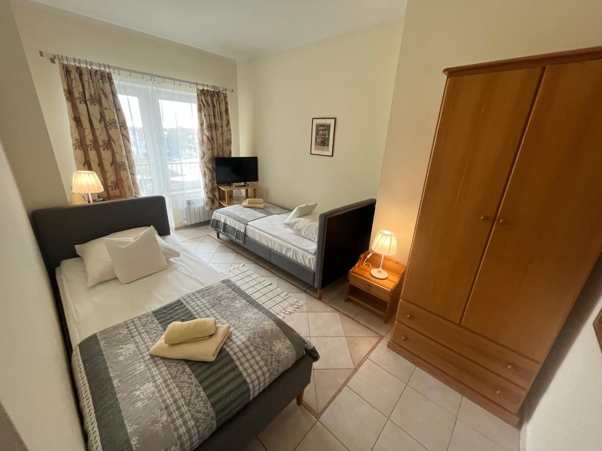 Gosciniec Jantar Hotel Giżycko Buitenkant foto